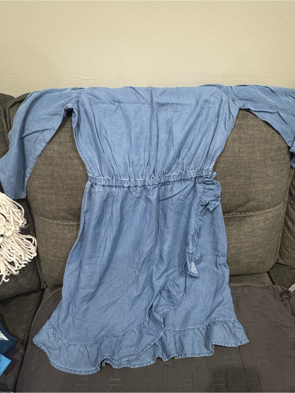 Gap small Light Blue Ruffle Waist Tie Dress small EUC